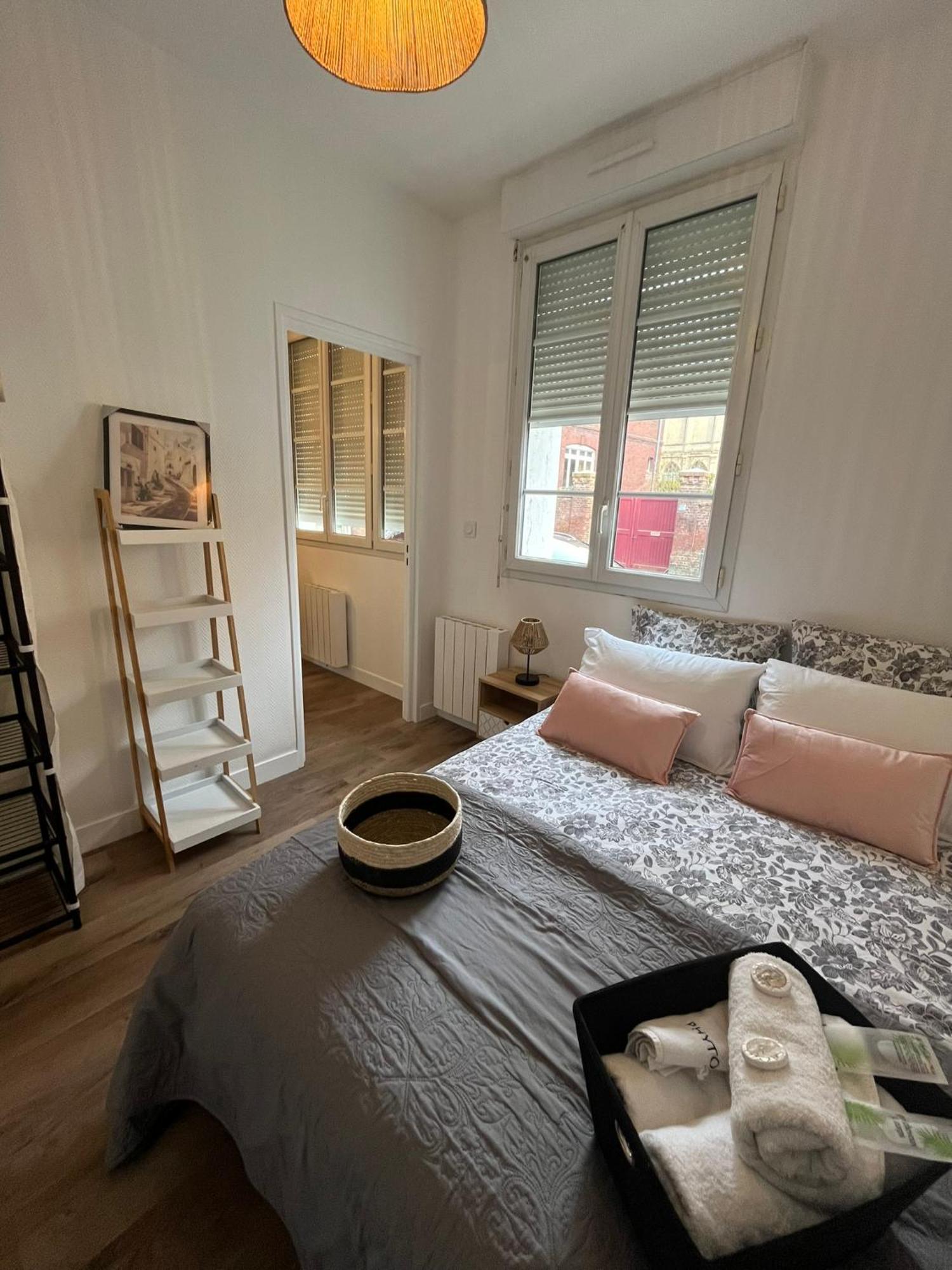 Les D'albatre, Le 56 Appartement *