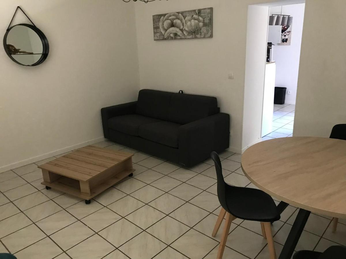 Les D'albatre, Le 56 Appartement