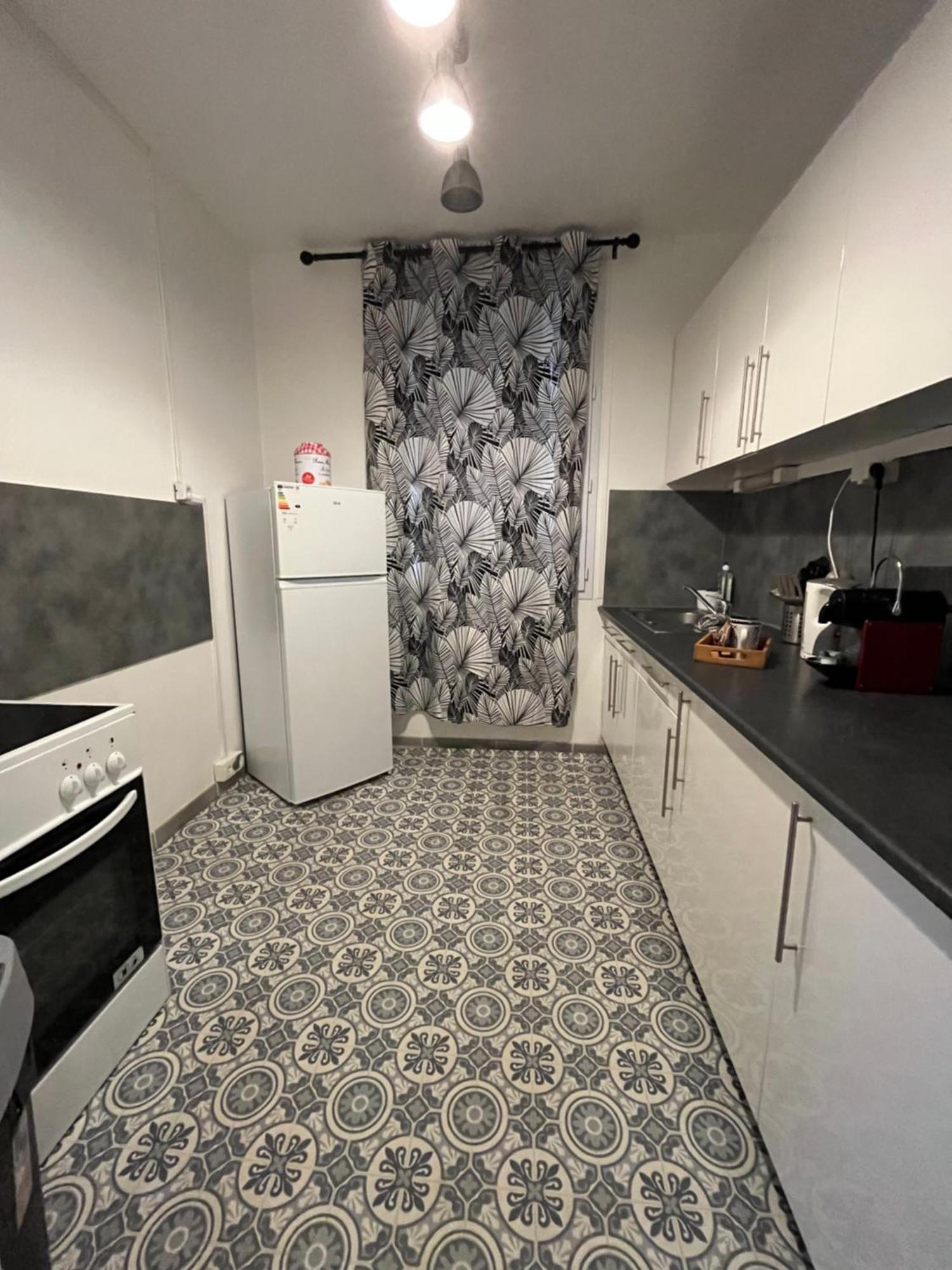 Les D'albatre, Le 56 Appartement *