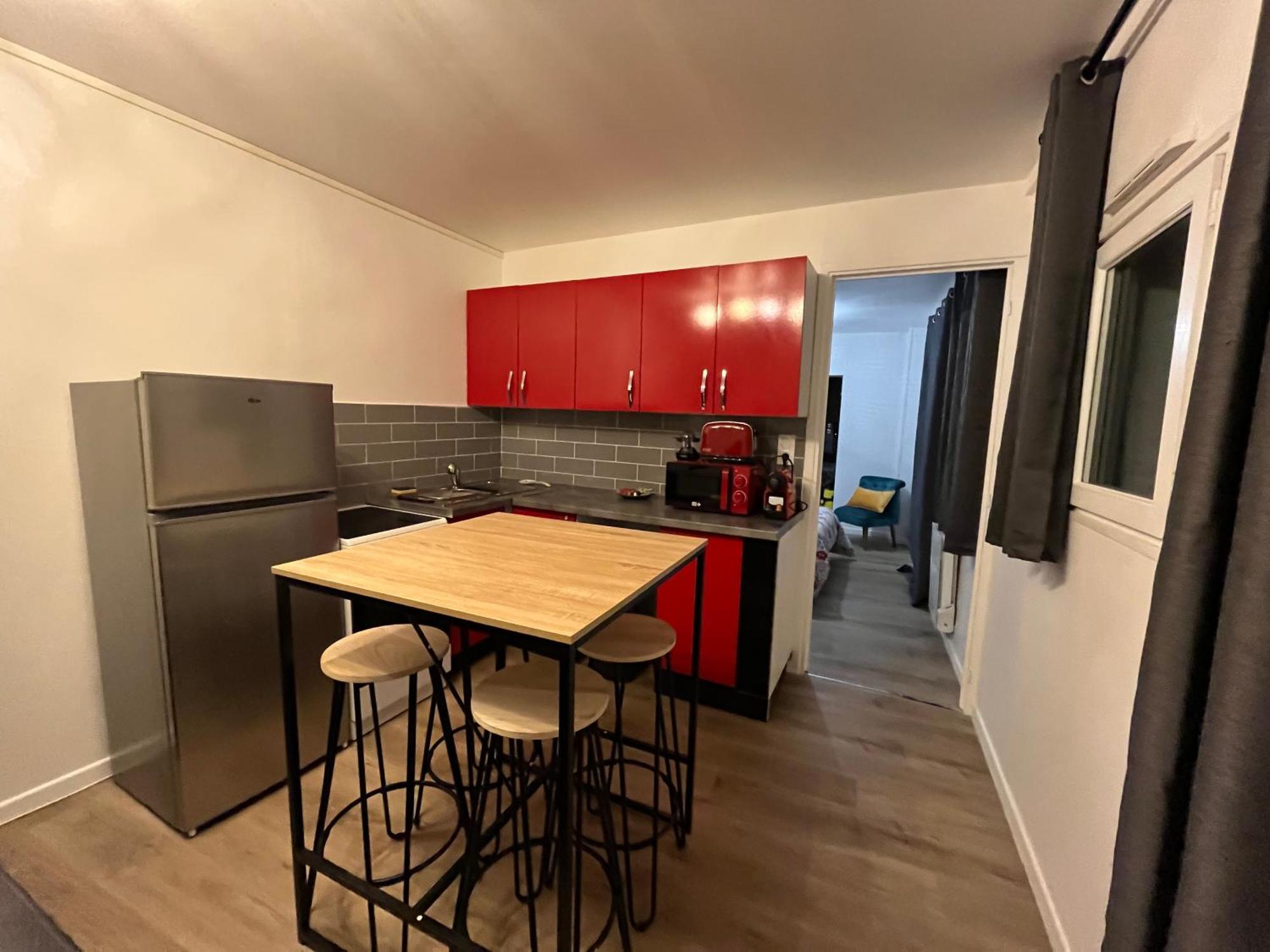 Les D'albatre, Le 56 Appartement