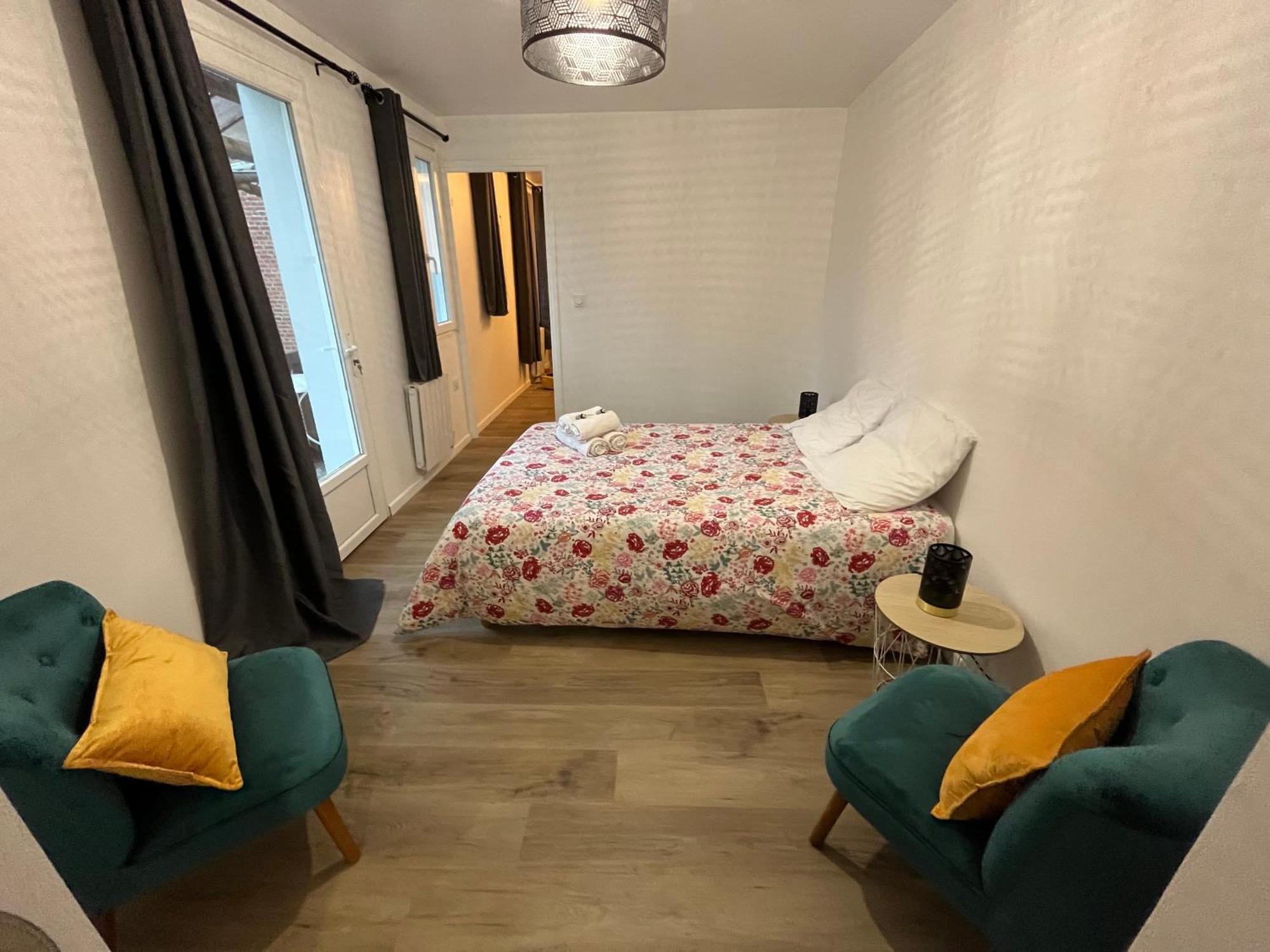 Les D'albatre, Le 56 Appartement